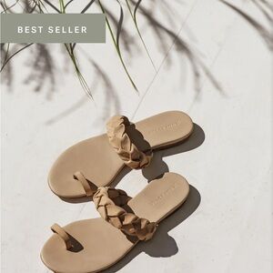brand new jennikayne sandal
